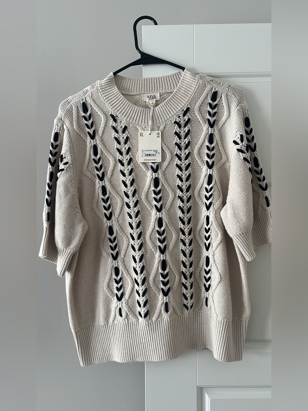 a.n.a Cream Knit Short-Sleeve Sweater with Black Stitch Detail